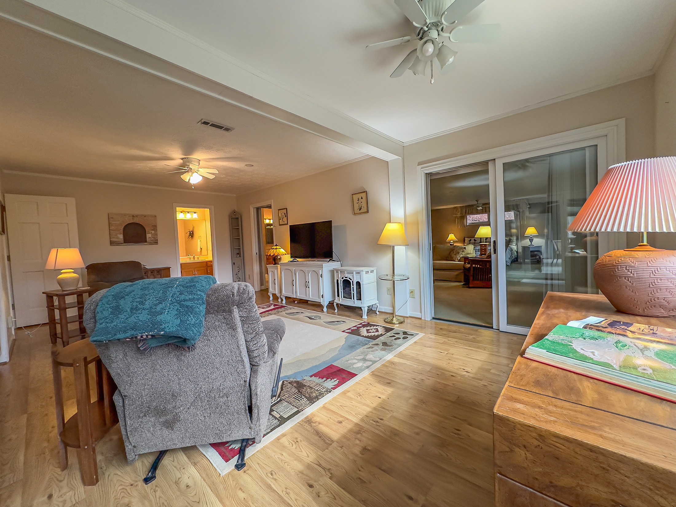 1081-Saddleback-Cir.-Sky-Valley-GA-30537-18.jpg
