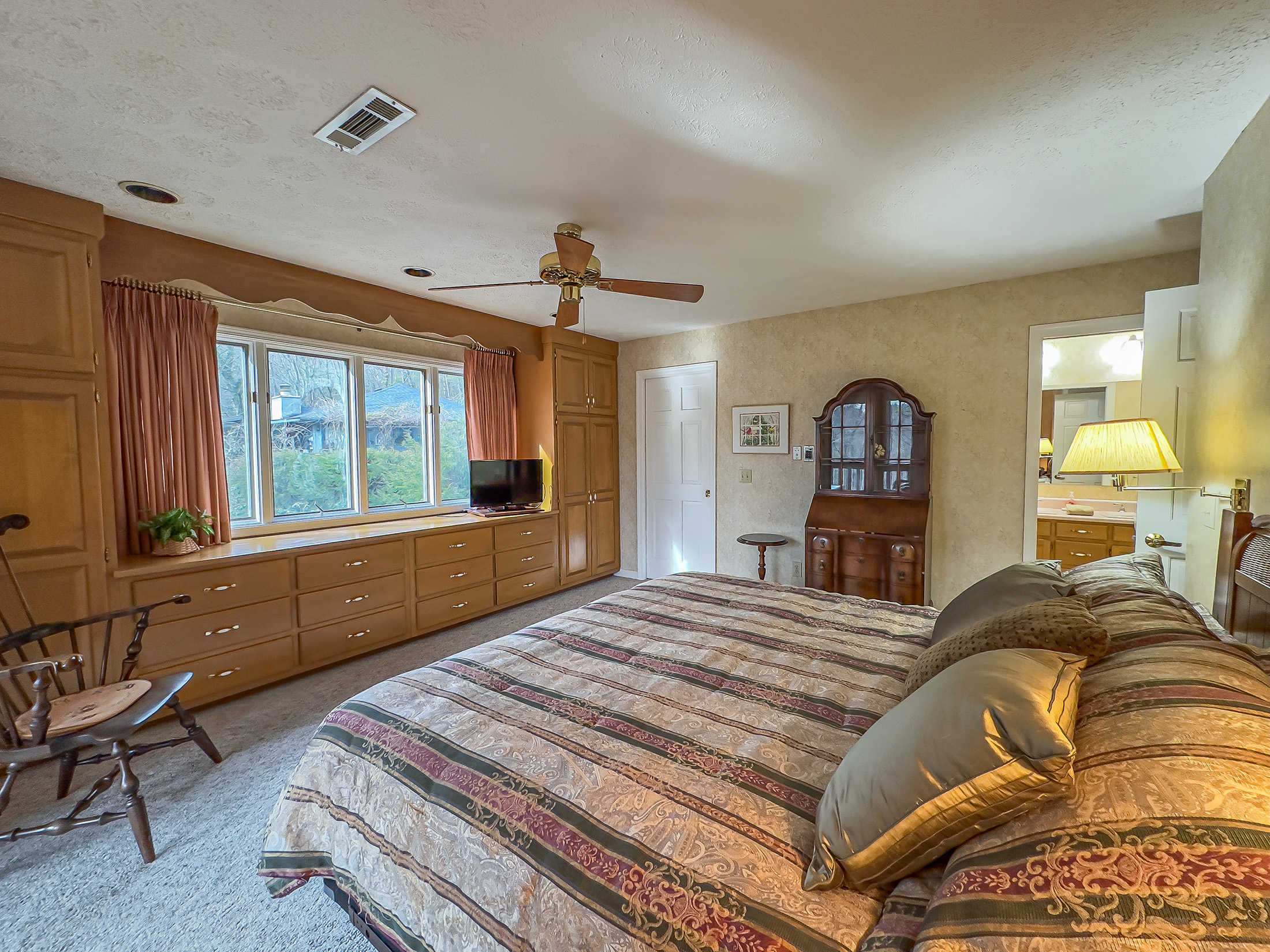 1081-Saddleback-Cir.-Sky-Valley-GA-30537-26.jpg