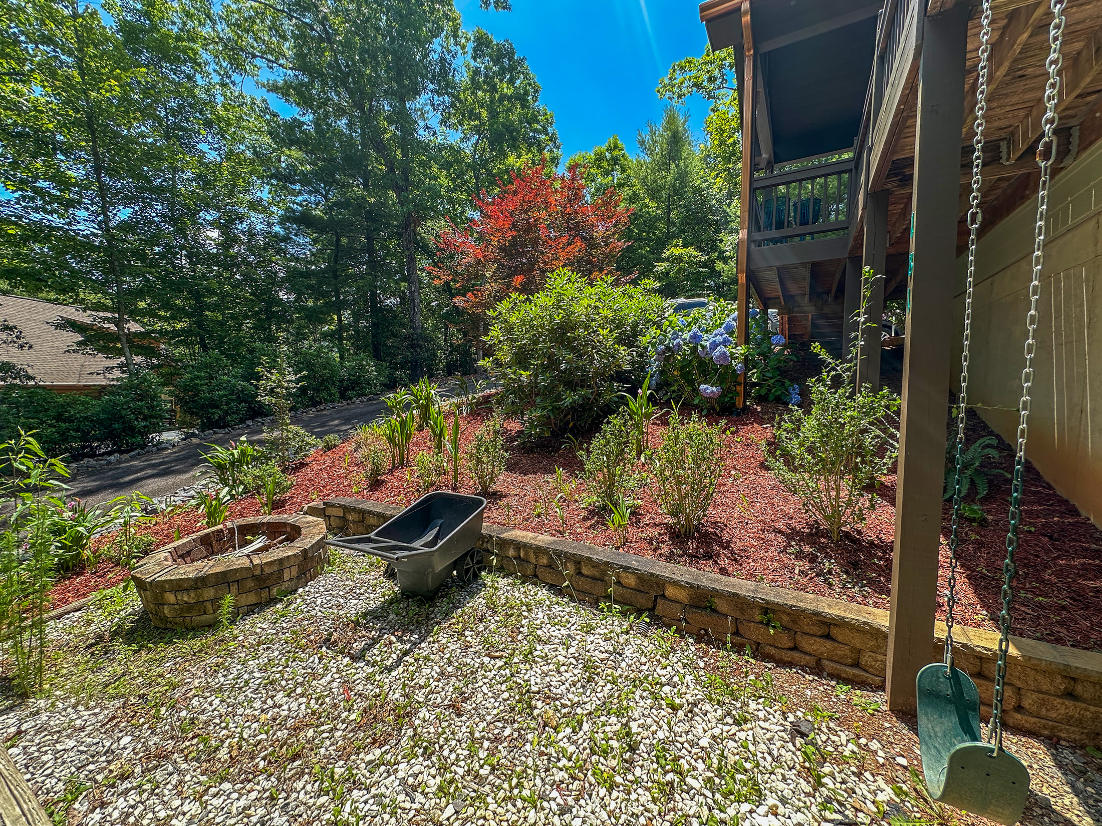 181 Morgan Ridge Ct, Young Harris, GA 30582 - 8