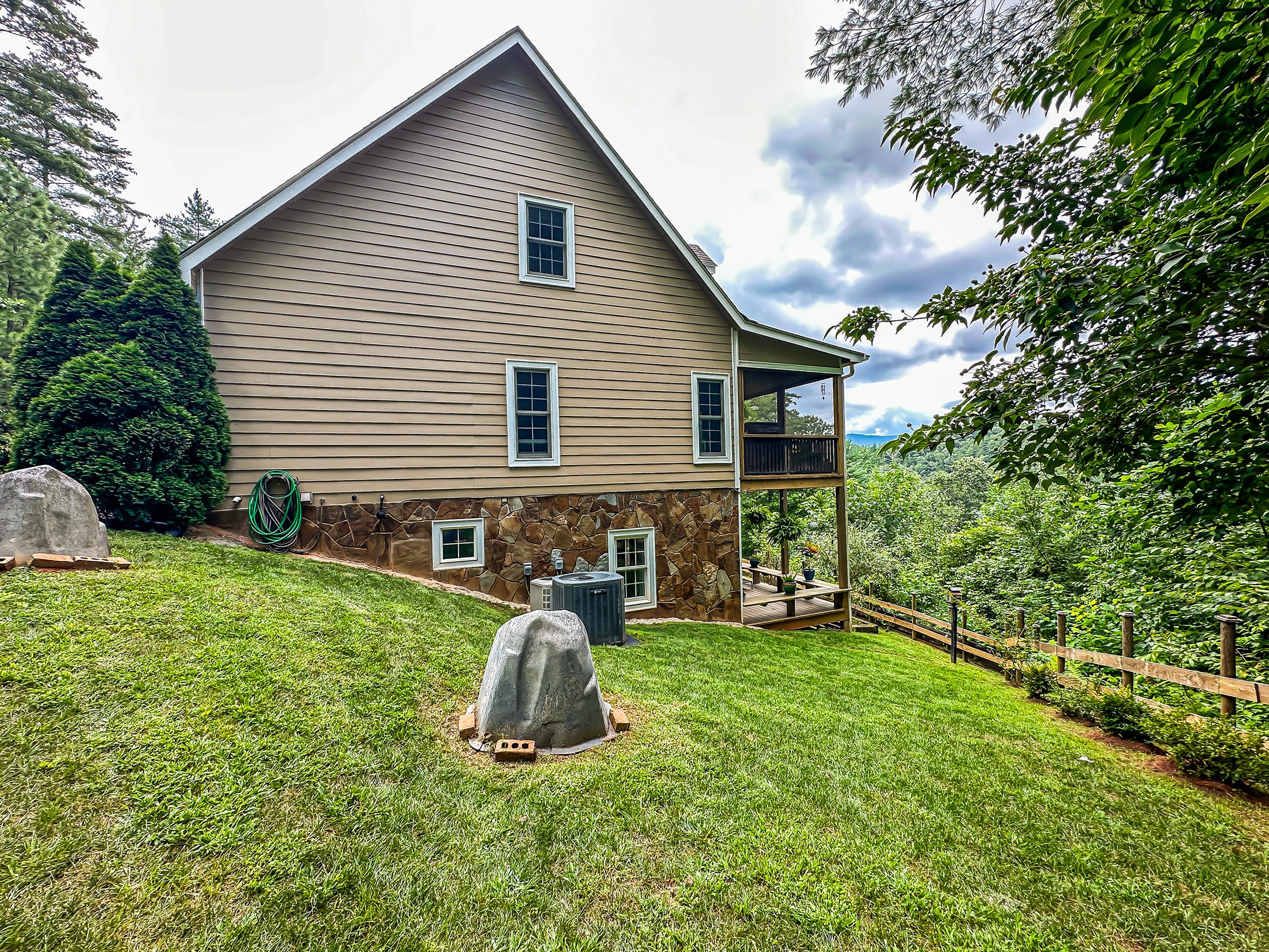 491 Hidden Falls Dr Tiger GA 30576 - 4