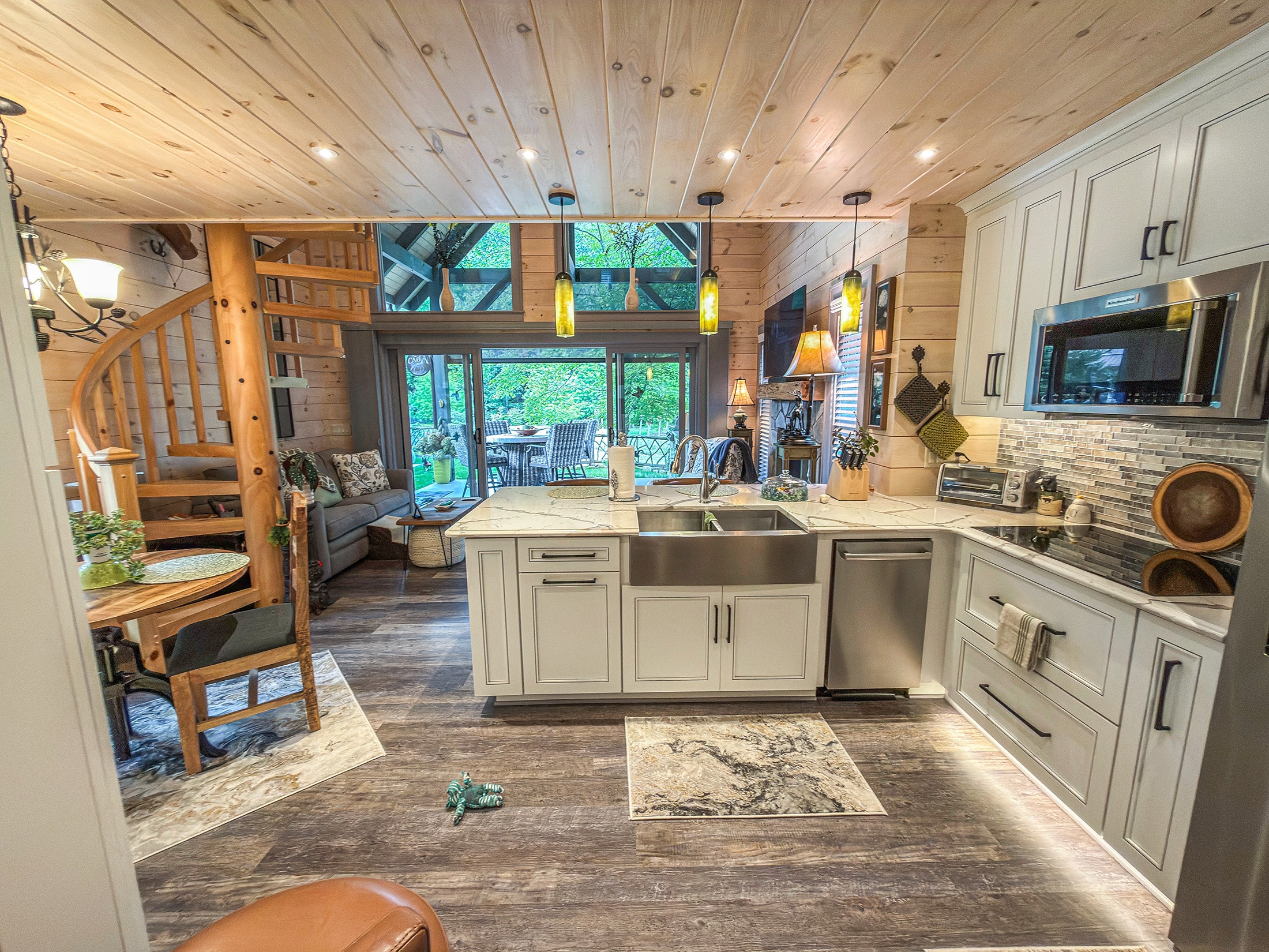 111 Wildflower Rd. Scaly Mountain NC 28775 - 30