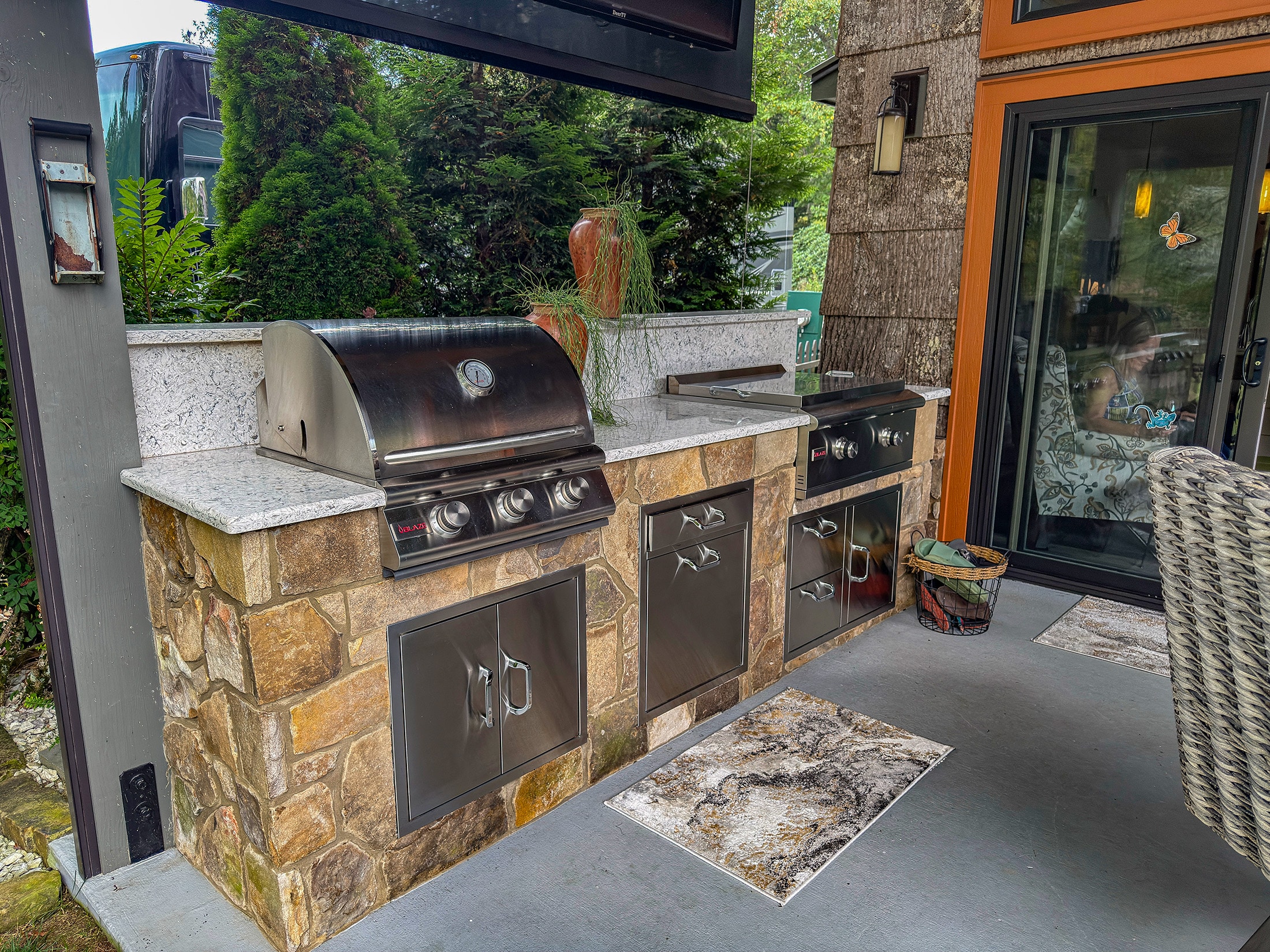 111 Wildflower Rd. Scaly Mountain NC 28775 - 4