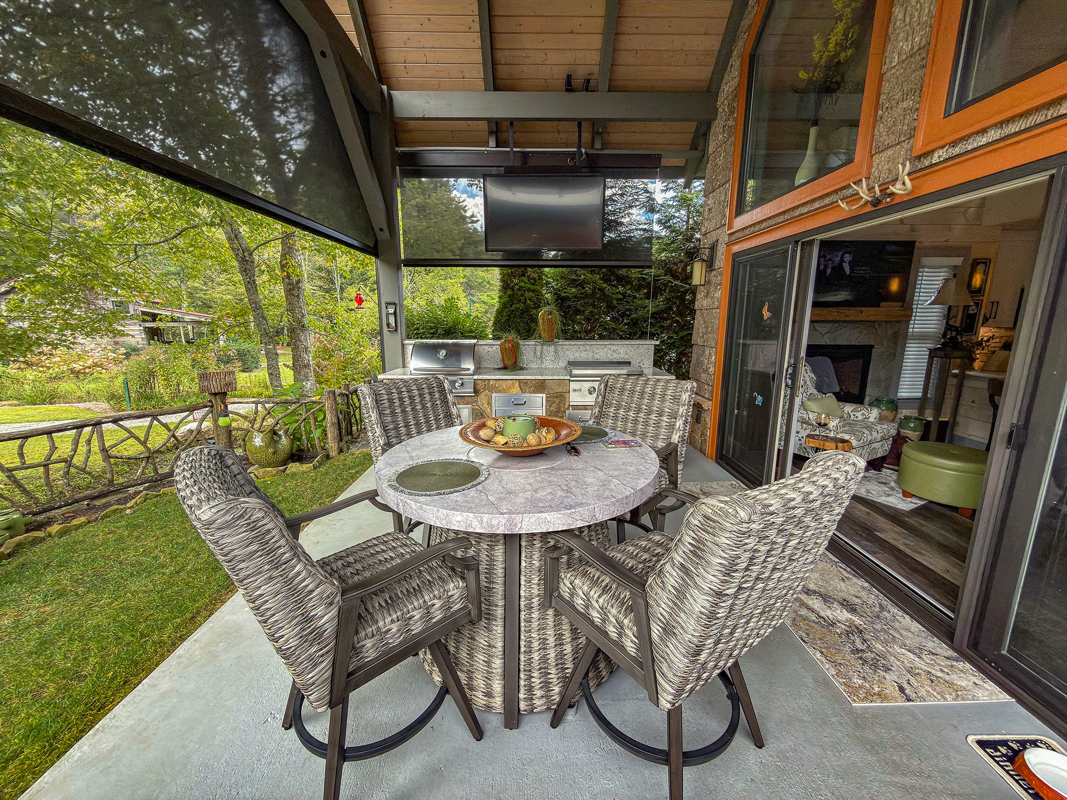 111 Wildflower Rd. Scaly Mountain NC 28775 - 5