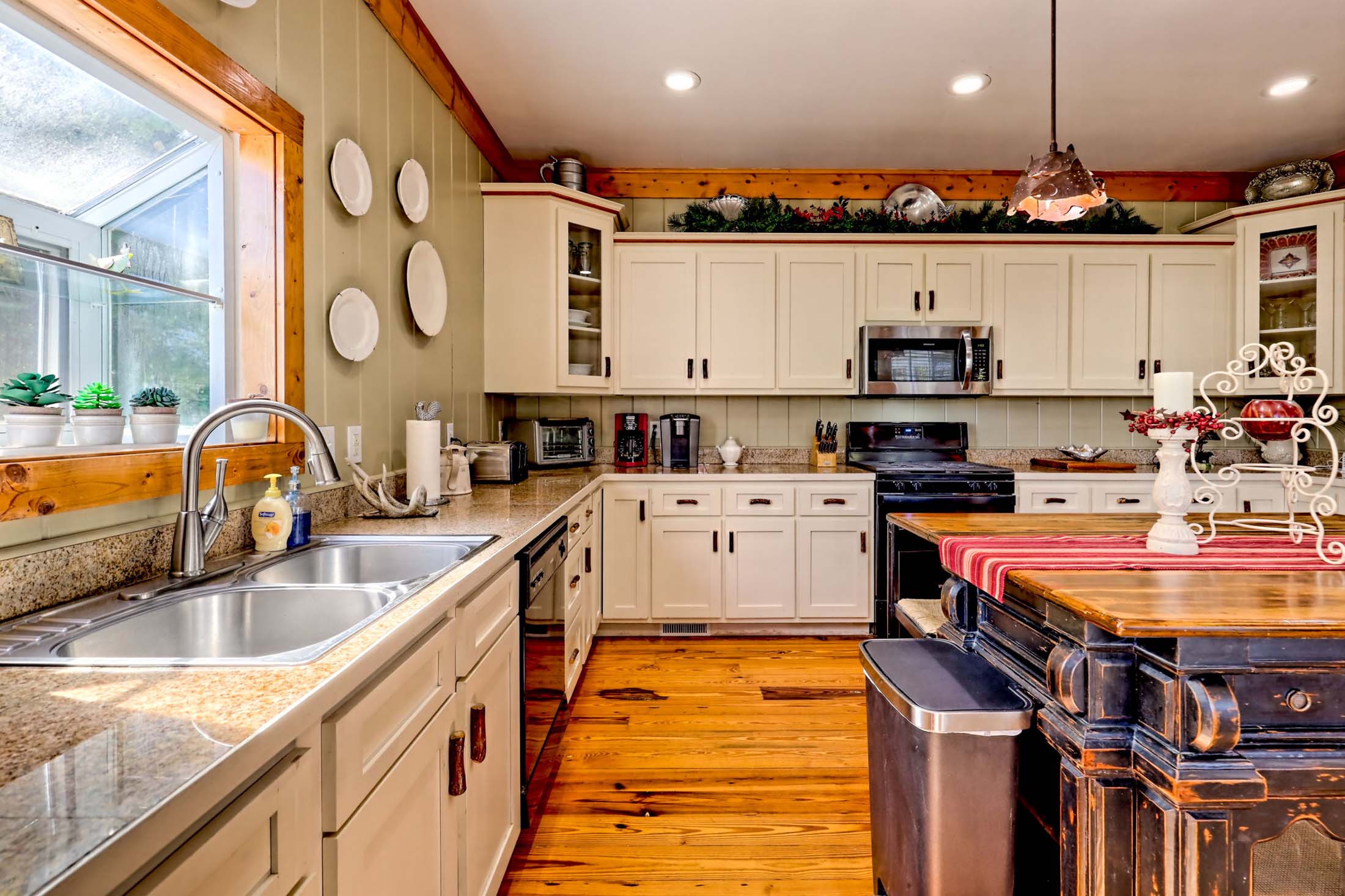 3315 Bald Mountain Rd. Sky Valley GA 30537 - 25