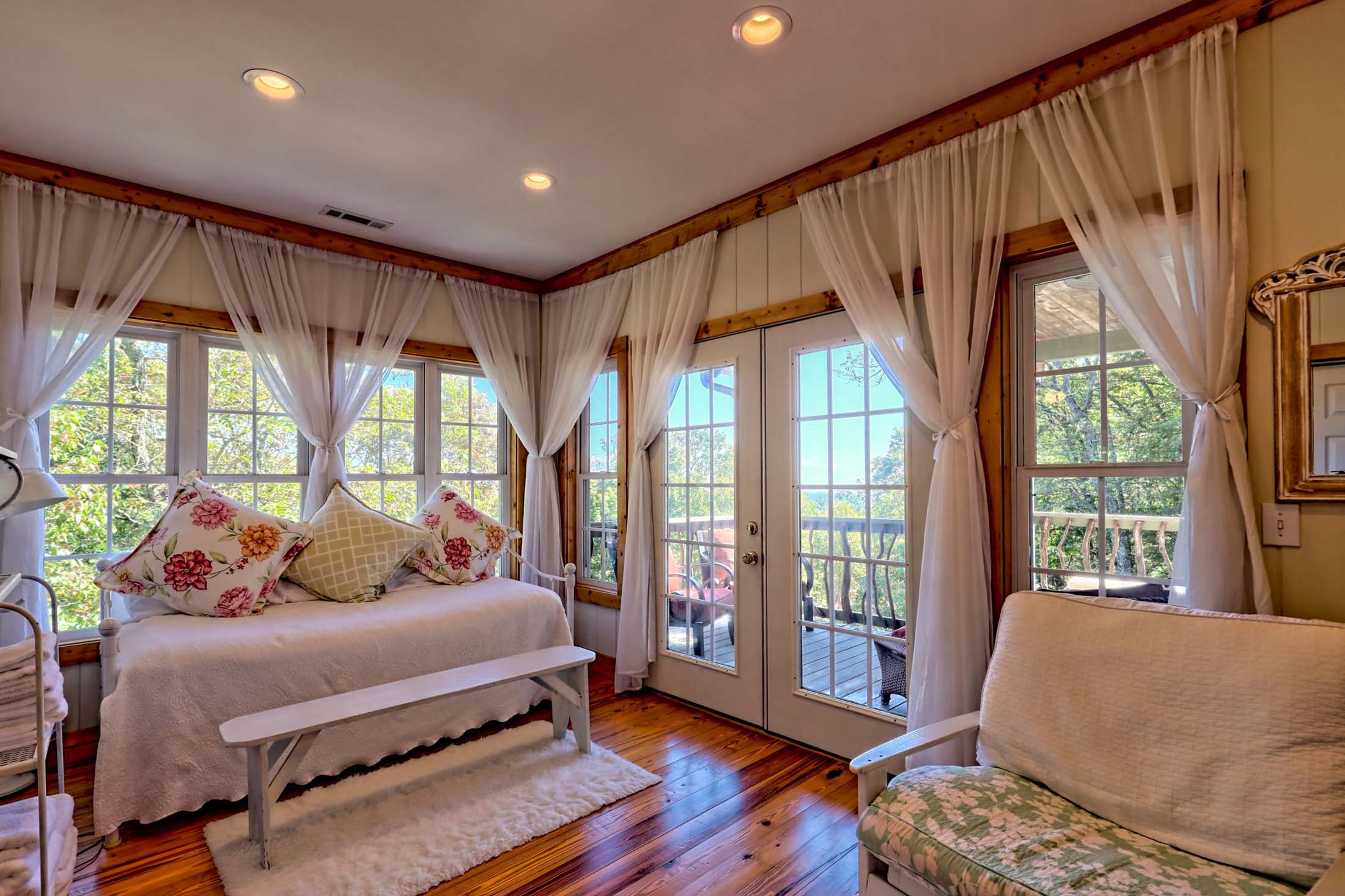 3315 Bald Mountain Rd. Sky Valley GA 30537 - 37