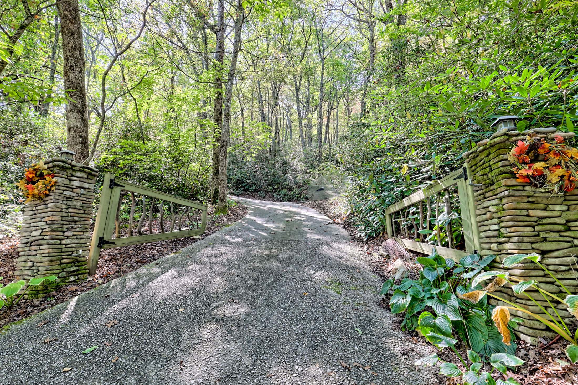 3315 Bald Mountain Rd. Sky Valley GA 30537 - 77