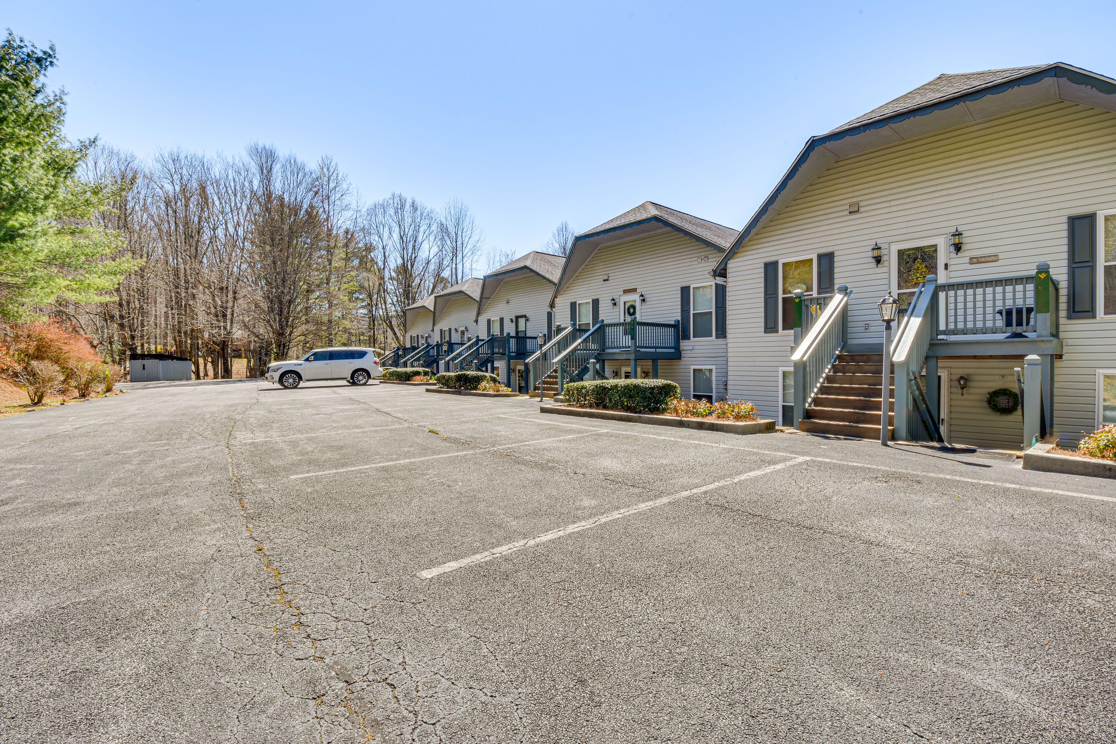 115 Broadmoor Ln UNit H Sky Valley GA 30537 - 7