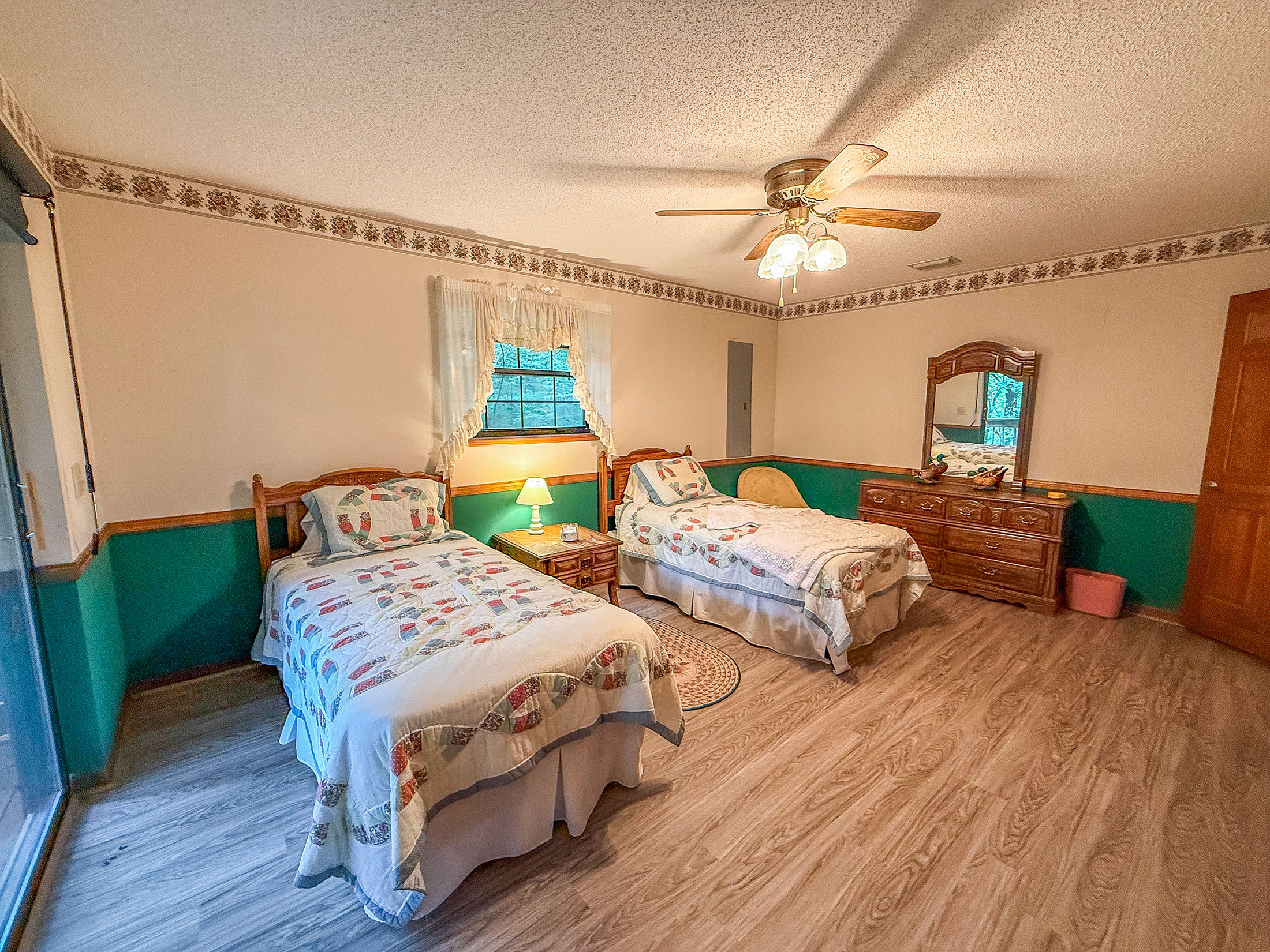 195 Cedar Lane Sky Valley GA 30537 - 32