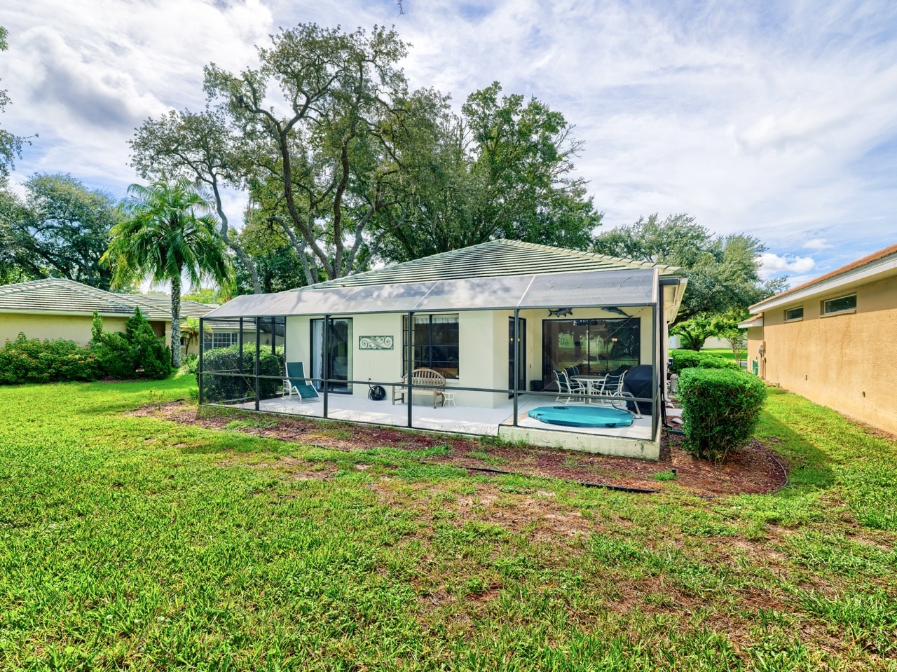 9029 Penelope, Weekie Wachee FL 34613 (16 of 53) Large