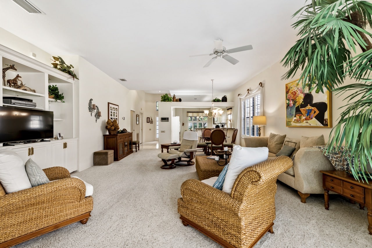 9029 Penelope, Weekie Wachee FL 34613 (29 of 53) Large