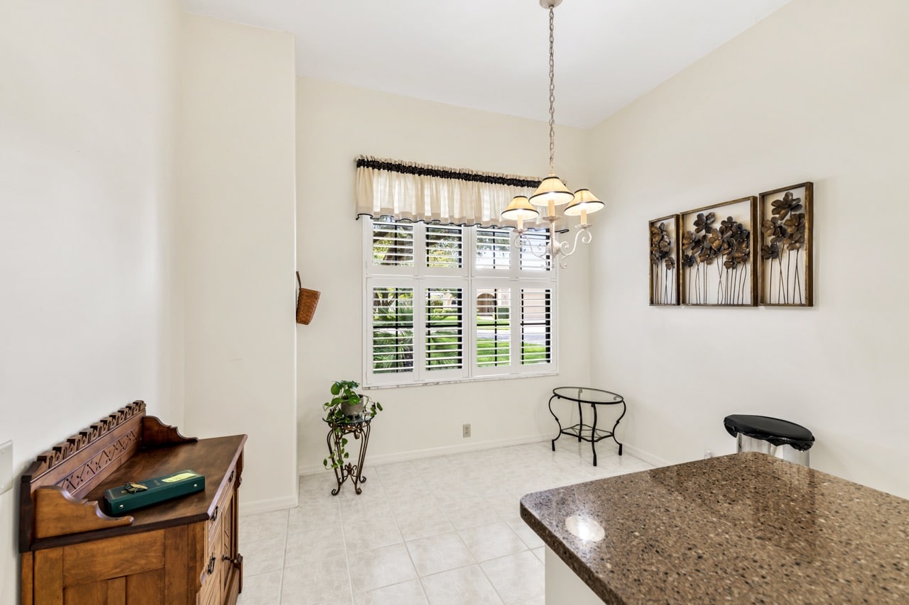 9029 Penelope, Weekie Wachee FL 34613 (36 of 53) Large