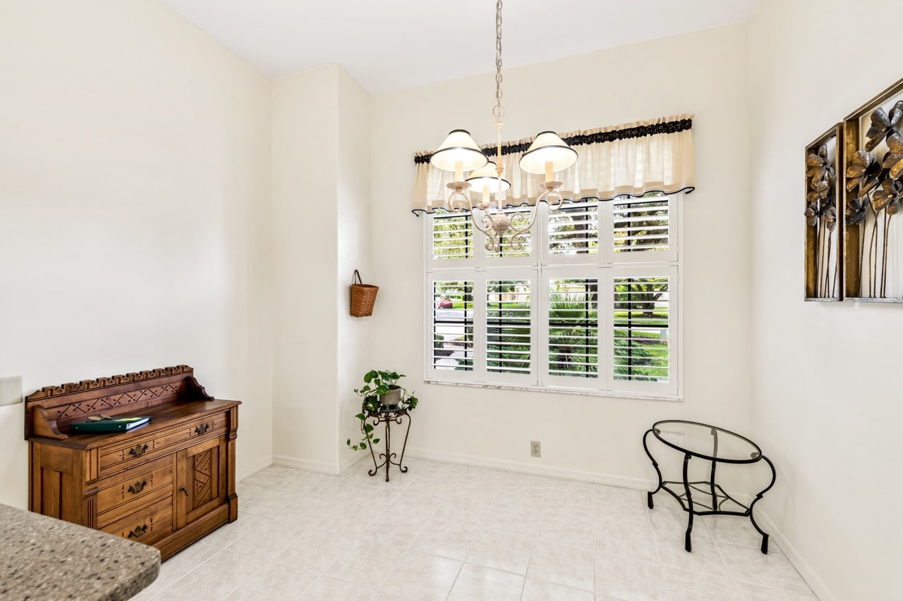 9029 Penelope, Weekie Wachee FL 34613 (37 of 53) Large