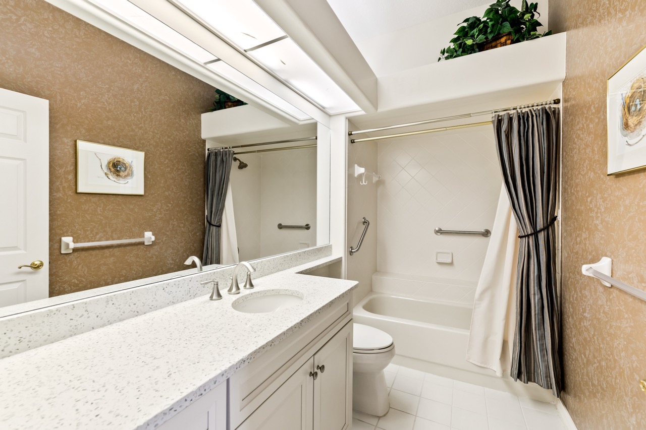 9029 Penelope, Weekie Wachee FL 34613 (41 of 53) Large