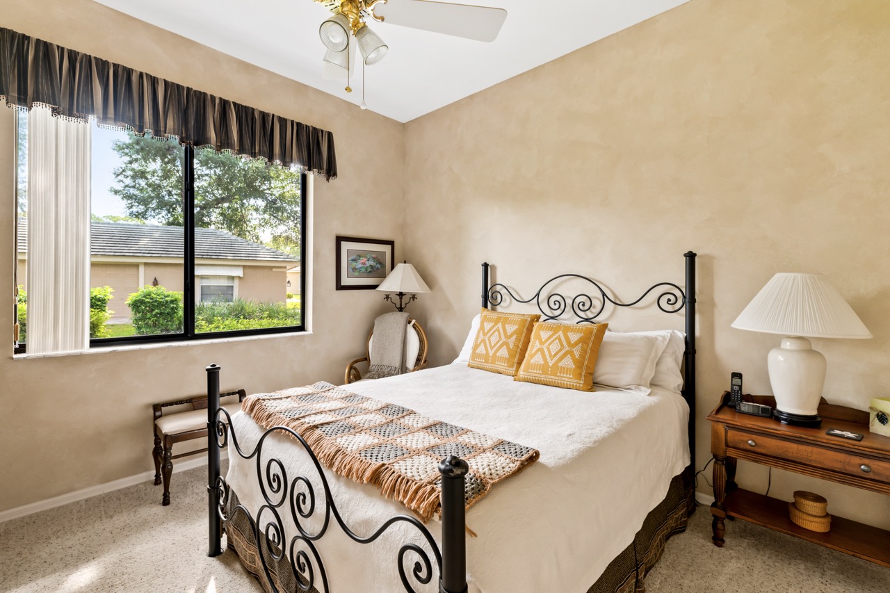 9029 Penelope, Weekie Wachee FL 34613 (45 of 53) Large