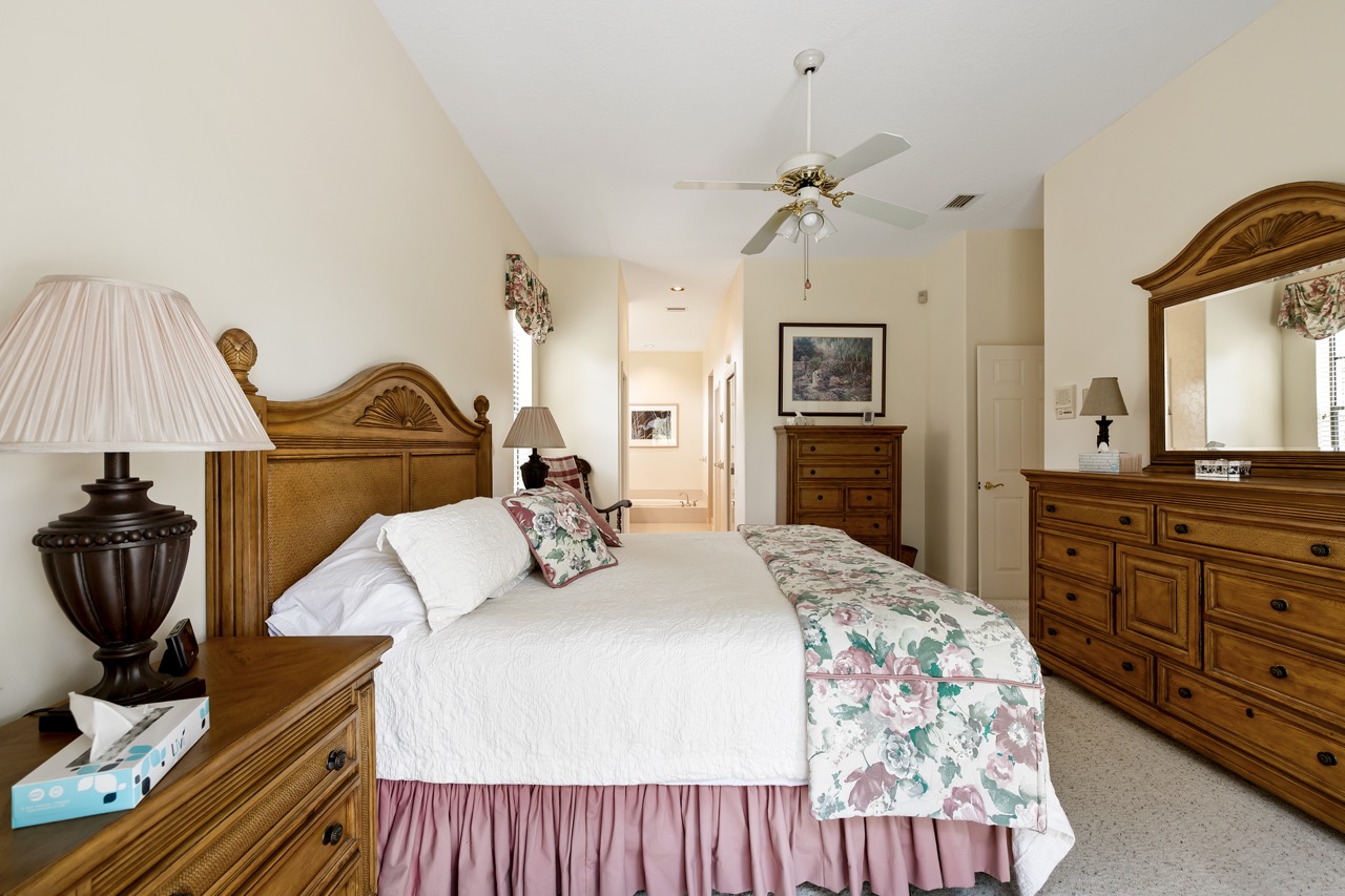 9029 Penelope, Weekie Wachee FL 34613 (50 of 53) Large
